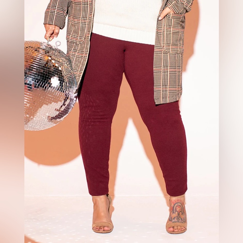 LuLaRoe Cranberry Leggings Modern Style
